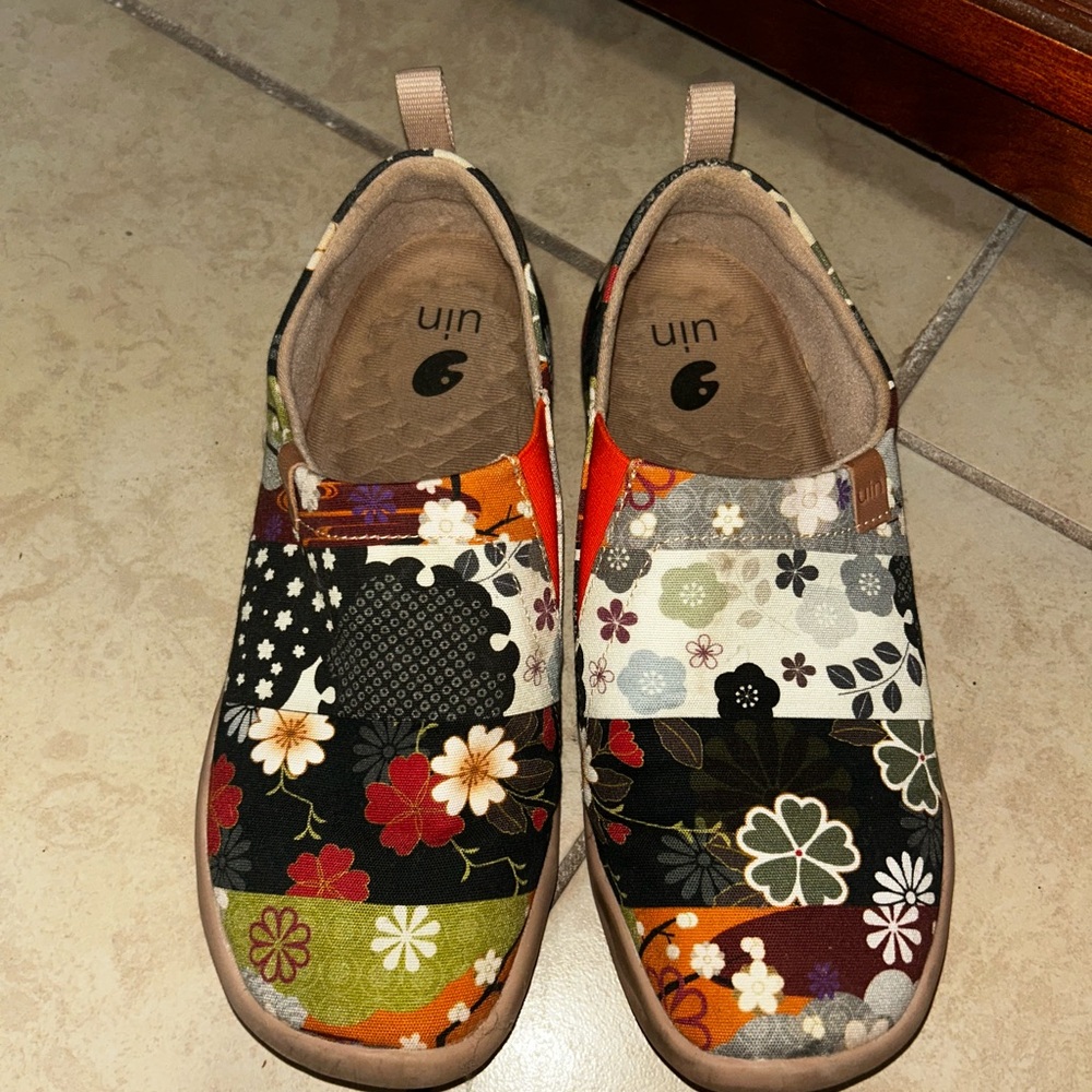 UIN Women's Floral Patchwork Slip-On Loafers - Multicolor